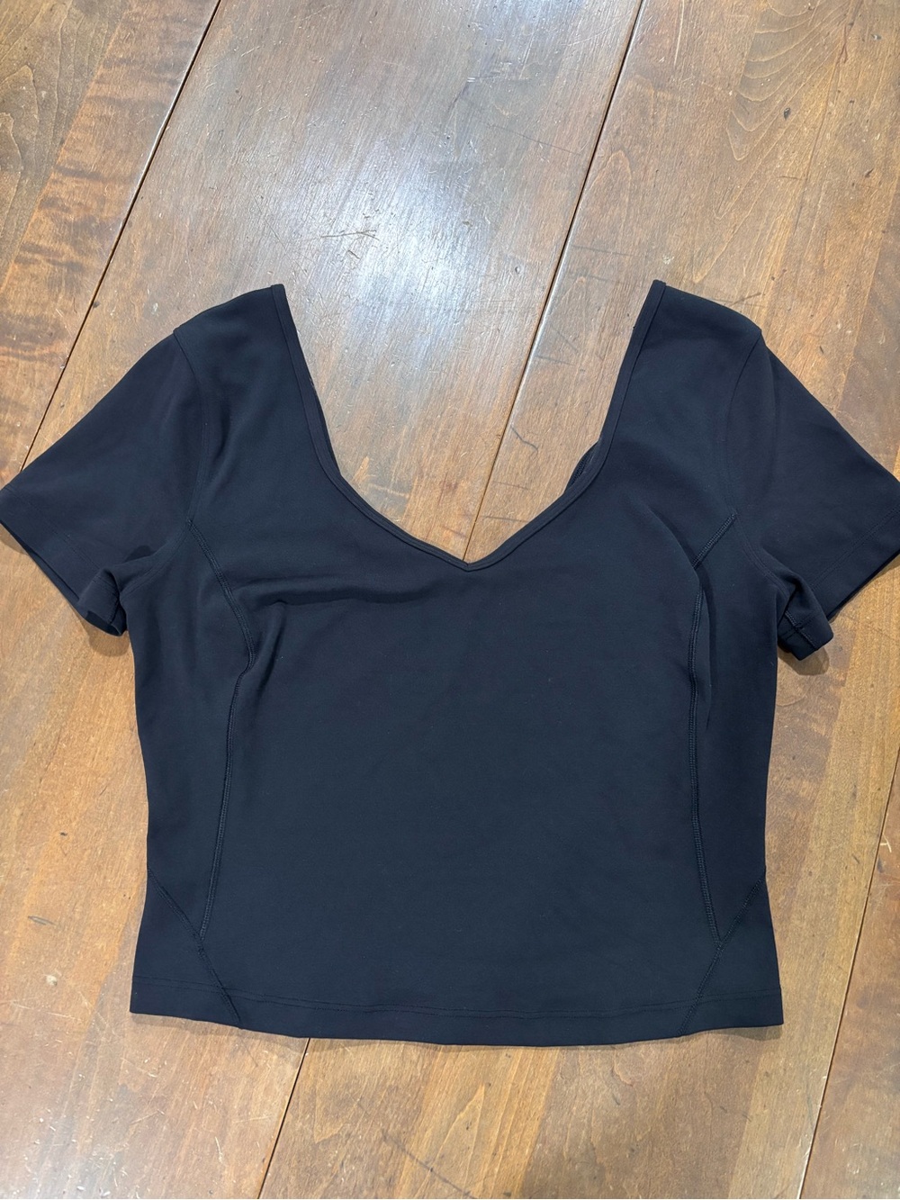 Lululemon Black Align Shirt / Short Sleeve
Cropped Size S